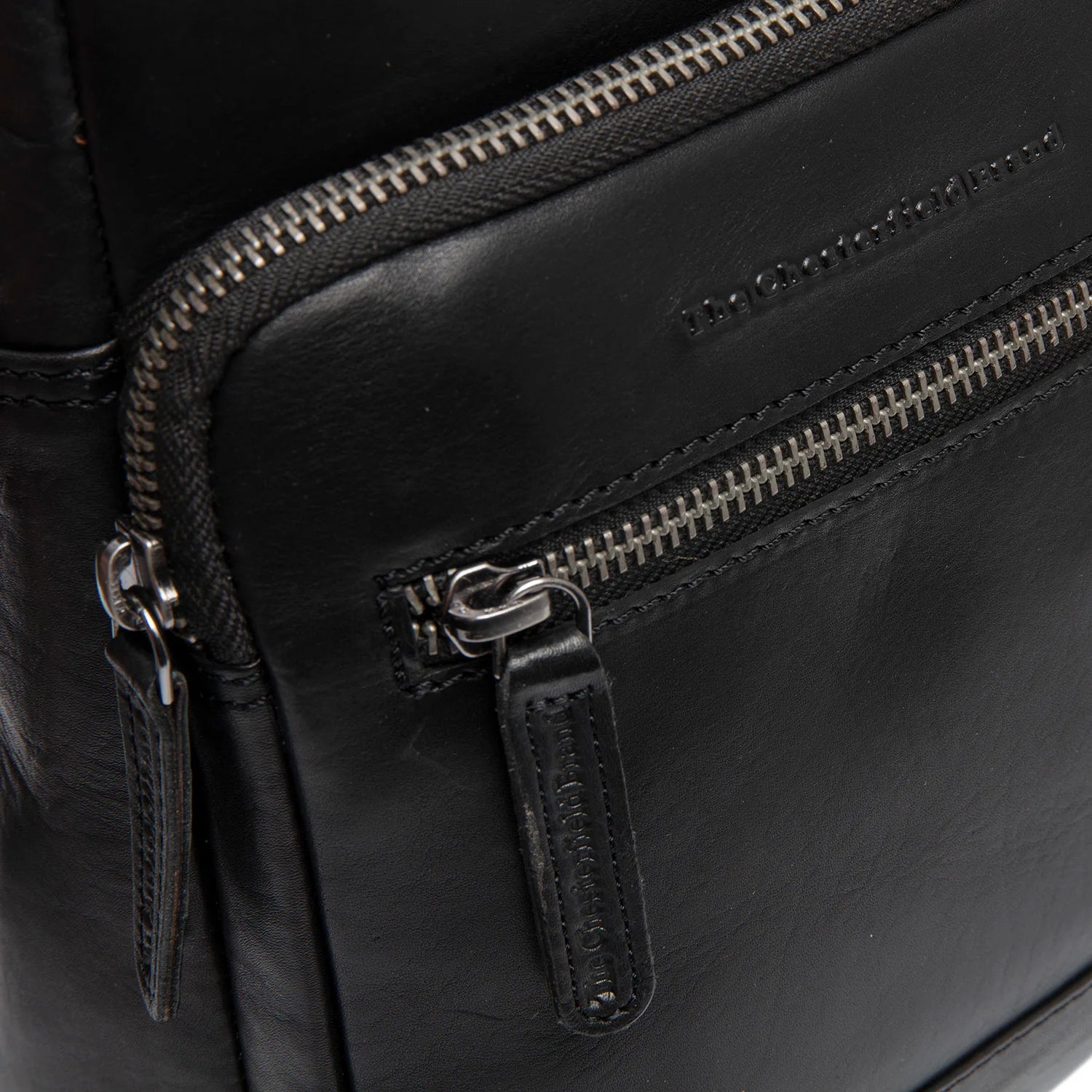 Amantea Leather Shoulder Bag Chesterfield