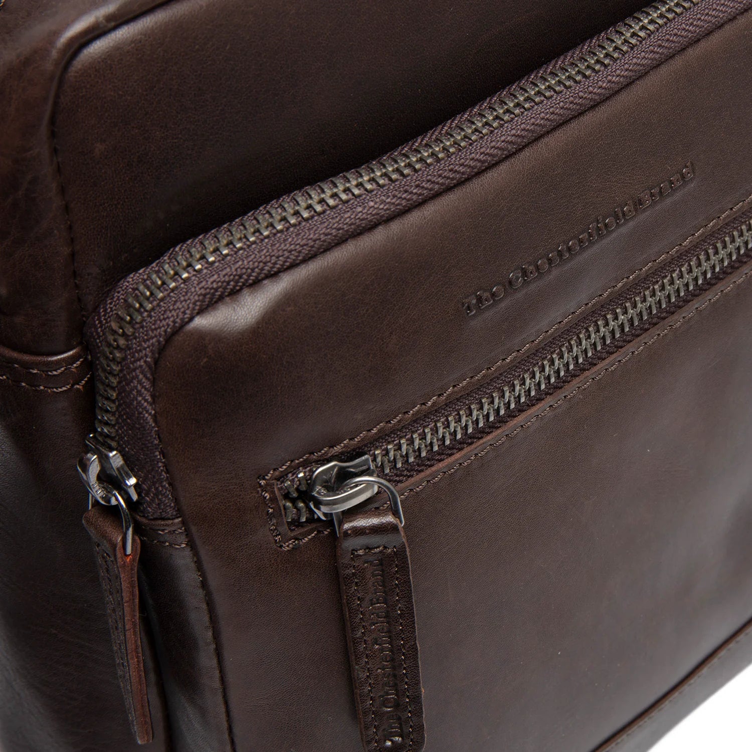 Amantea Leather Shoulder Bag Chesterfield