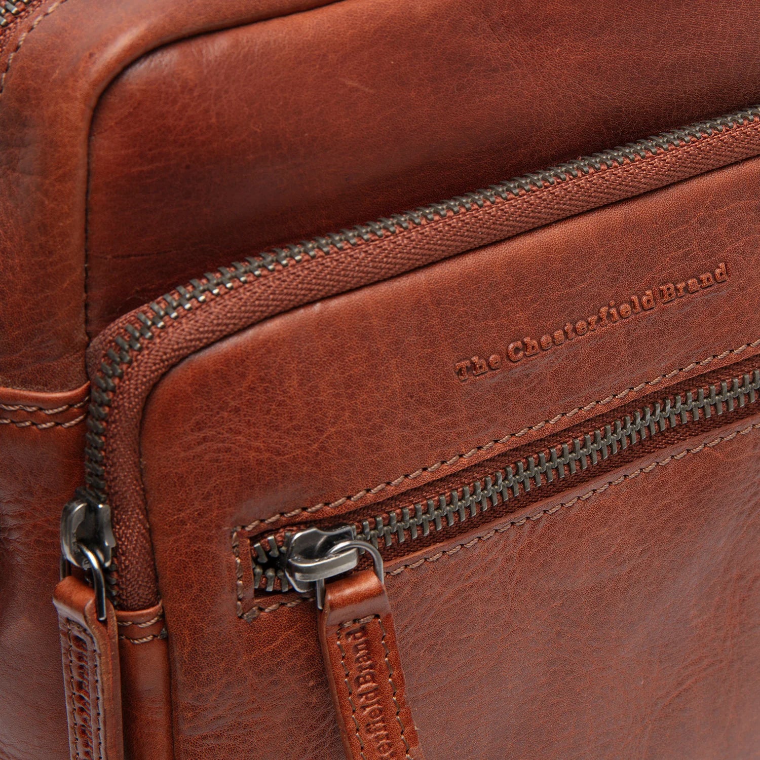 Amantea Leather Shoulder Bag Chesterfield
