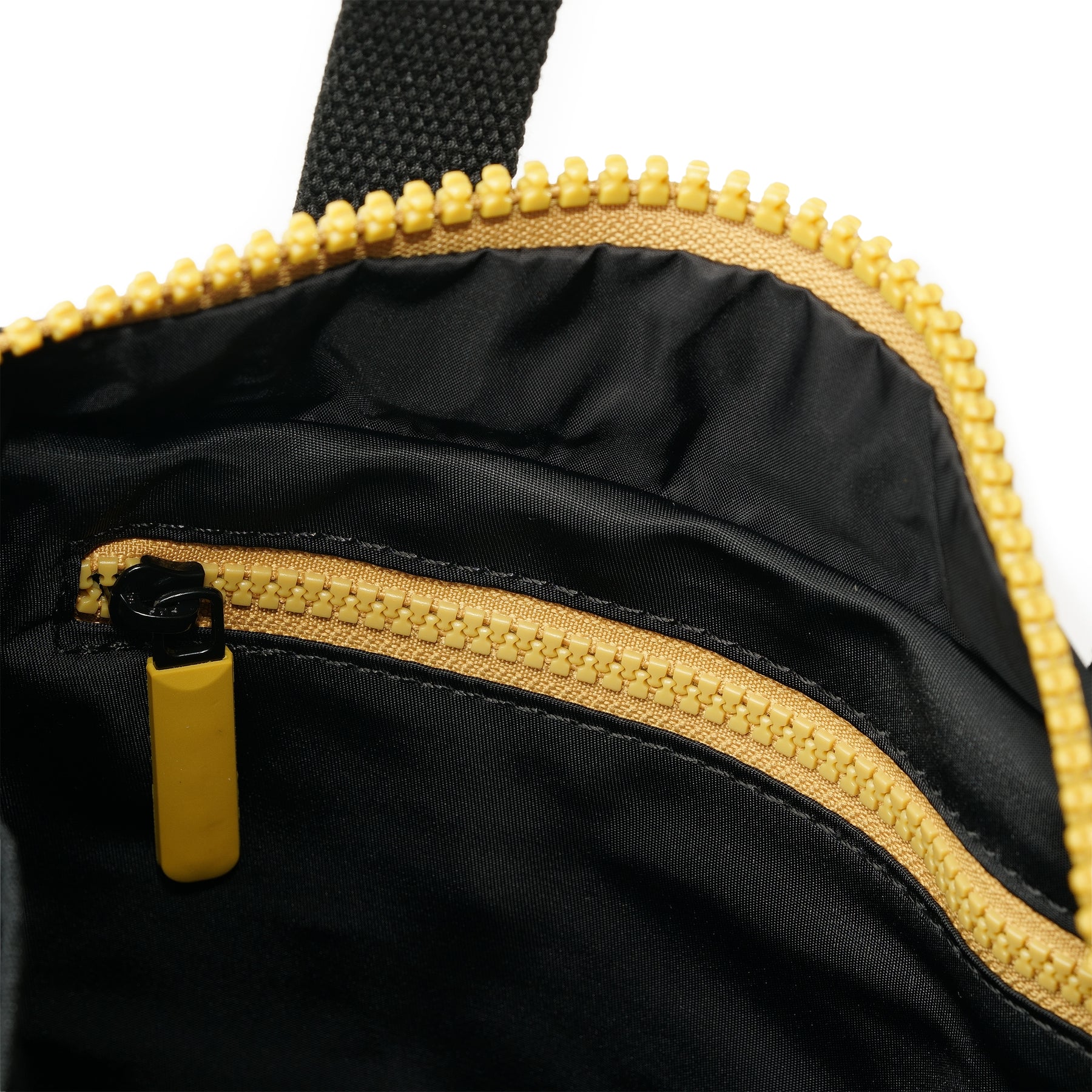 Creative Waste Black Edition Canfield B Corn Recycled Nylon